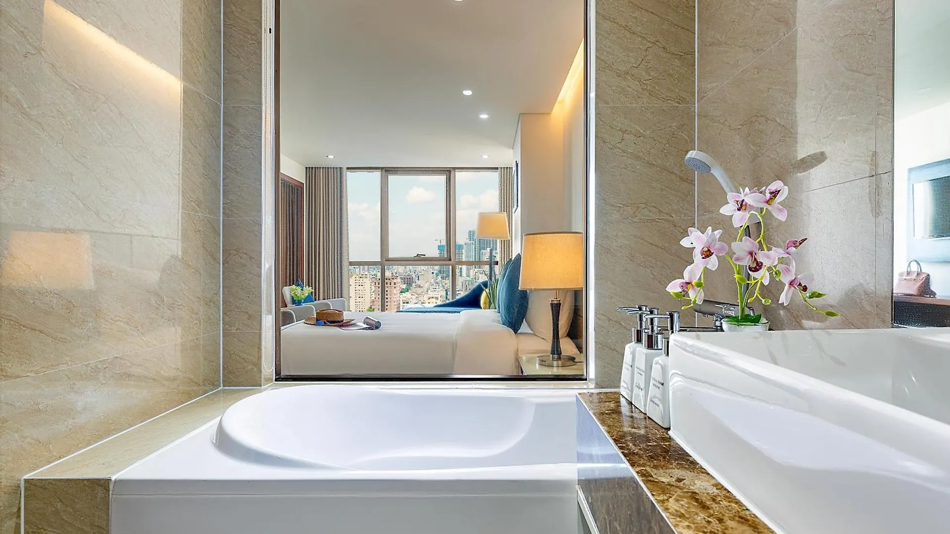 Pavilion Hotel Da Nang 4*,
